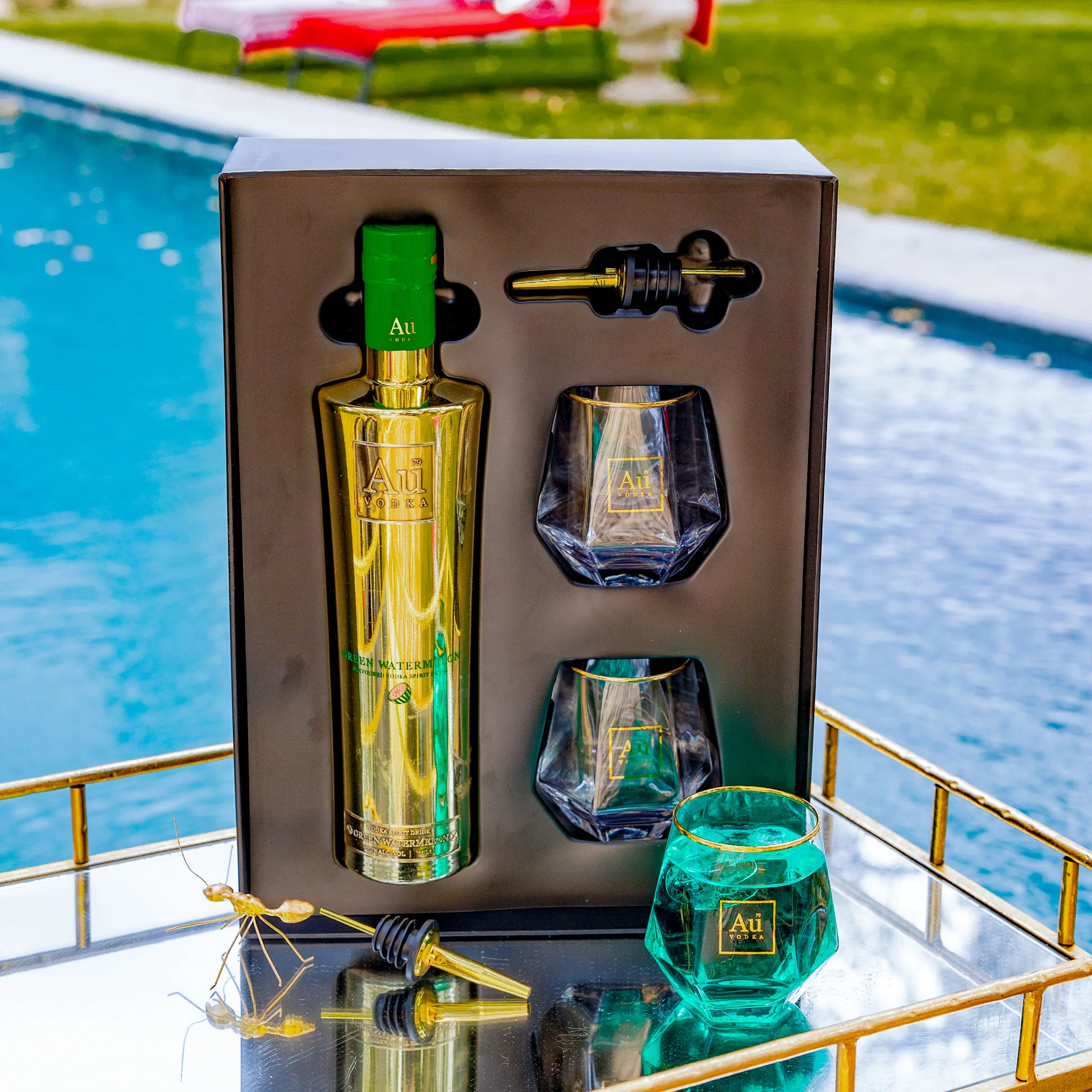 Au Vodka Gift Pack - Image 9